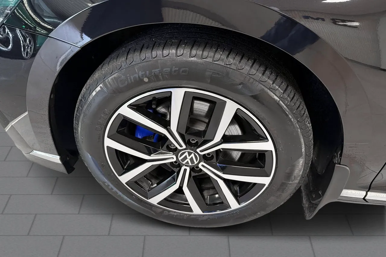 Volkswagen Passat bild 9