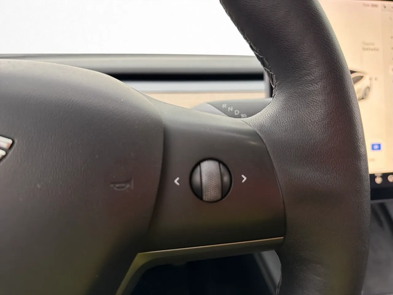 Tesla Model 3 bild 15