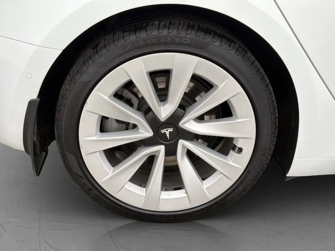 Tesla Model 3 bild 33