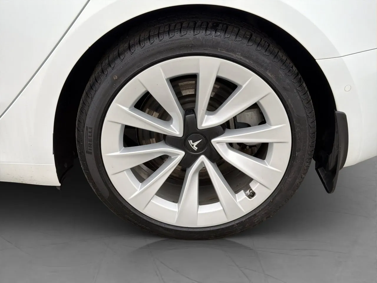 Tesla Model 3 bild 32