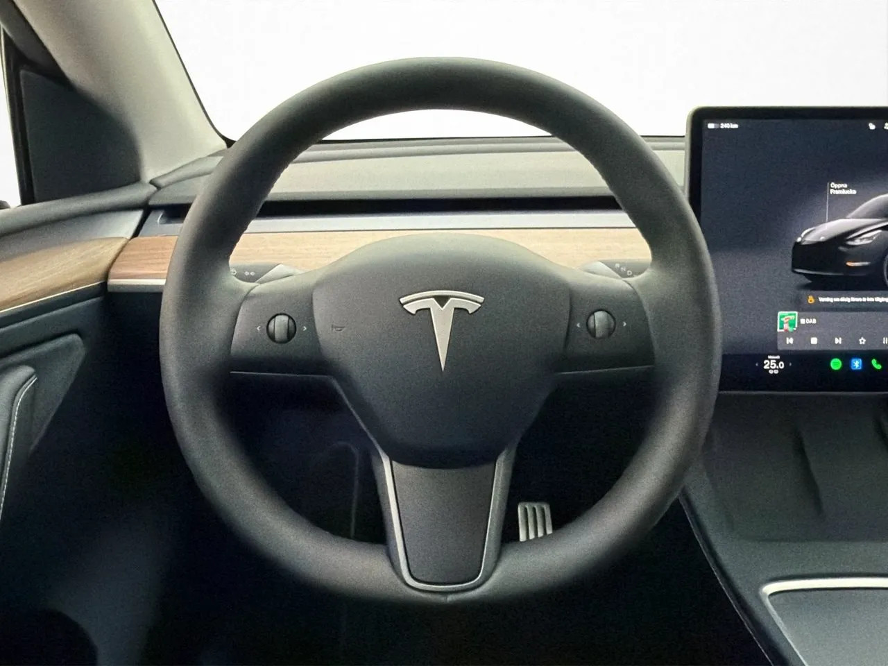 Tesla Model Y bild 16