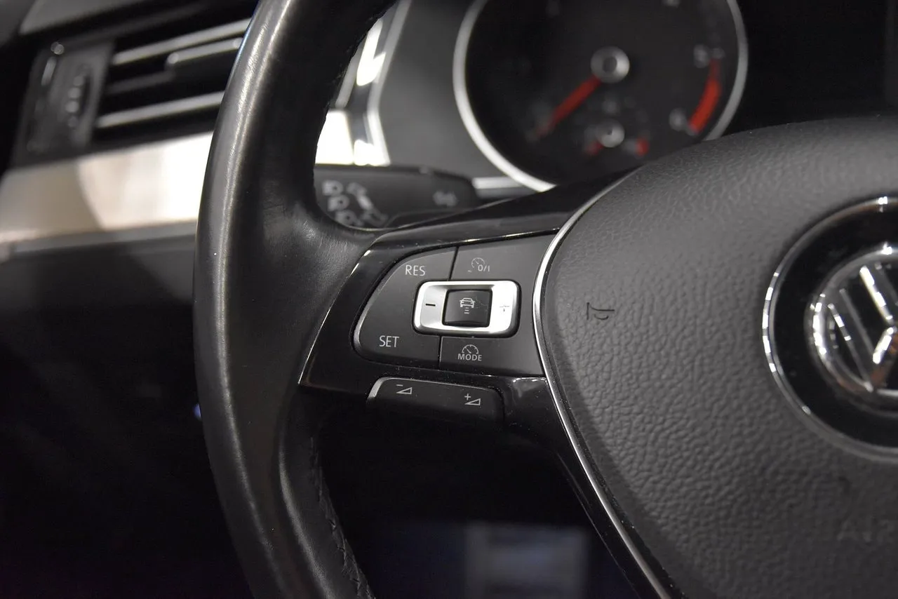 Volkswagen Passat bild 10