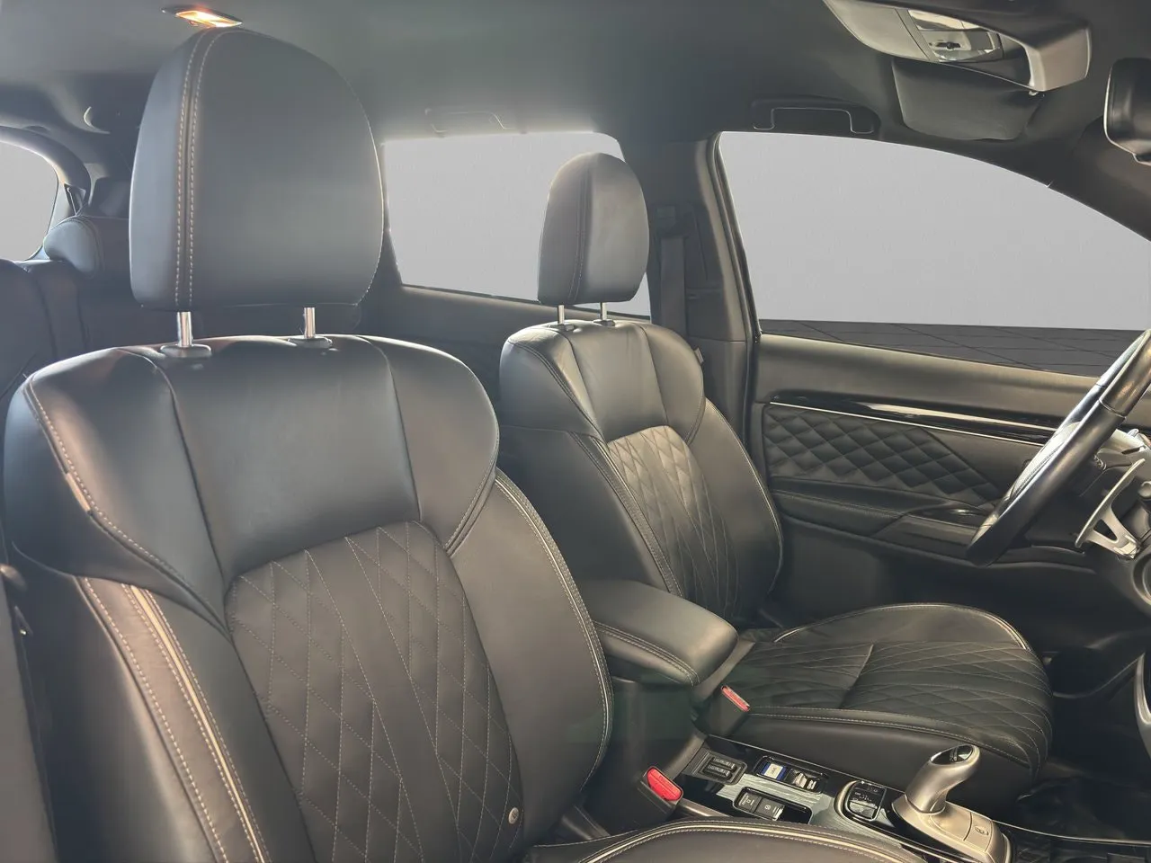 Mitsubishi Outlander bild 11