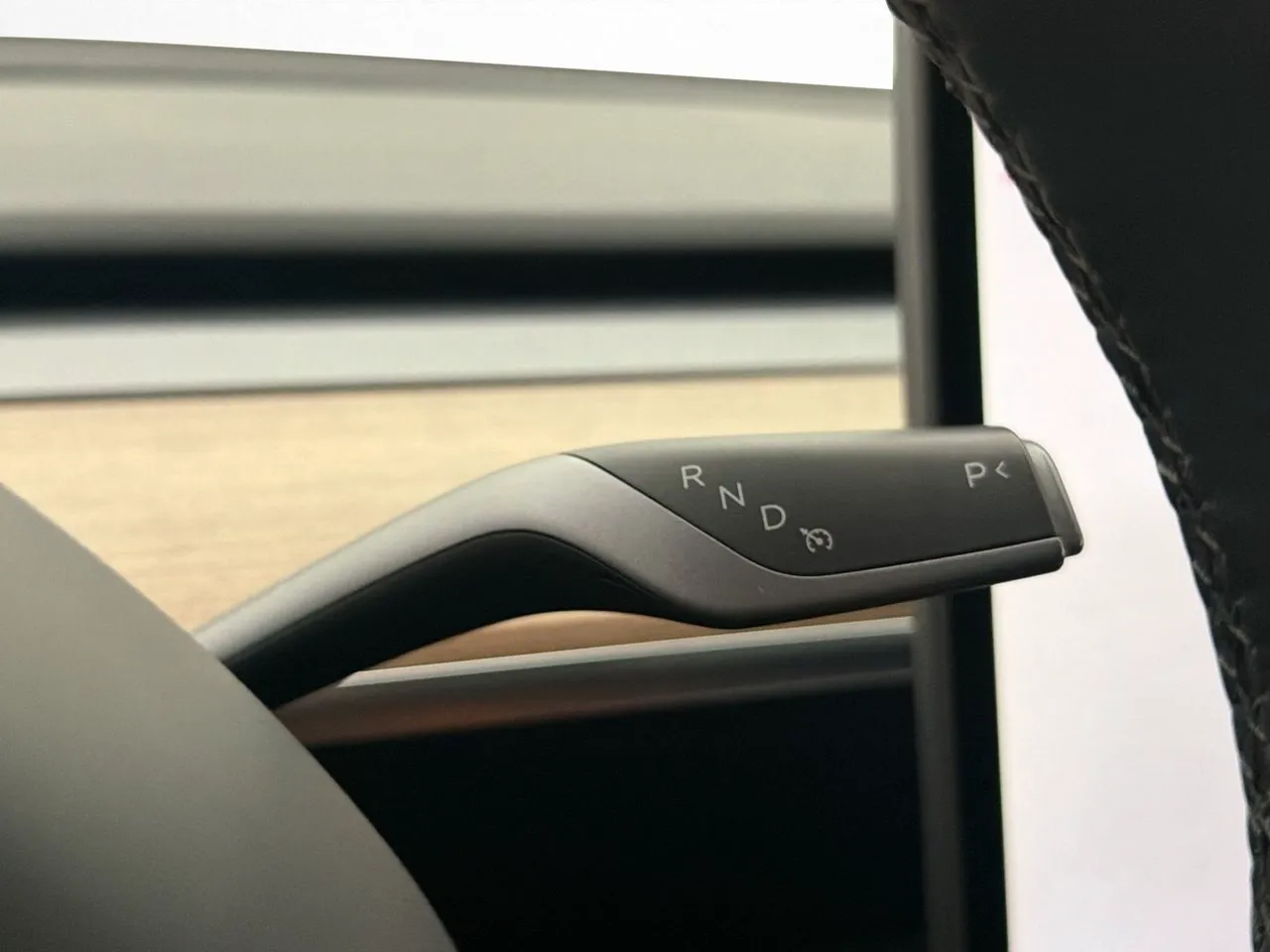 Tesla Model Y bild 35