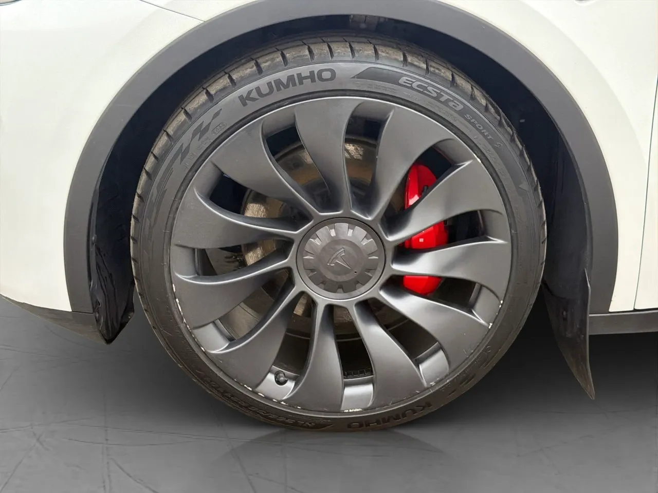 Tesla Model Y bild 31