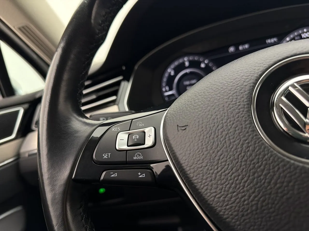 Volkswagen Passat bild 15