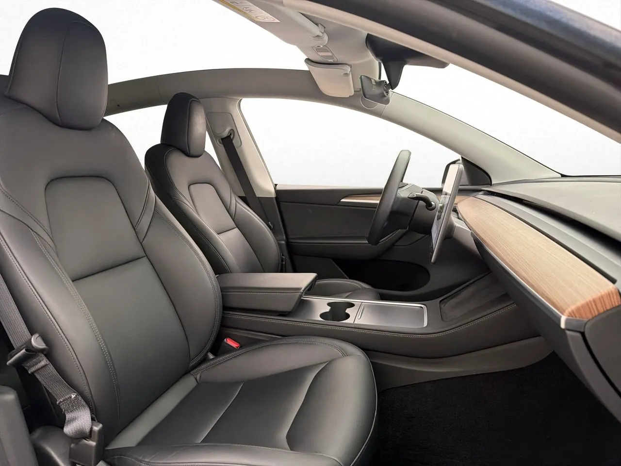 Tesla Model Y bild 24