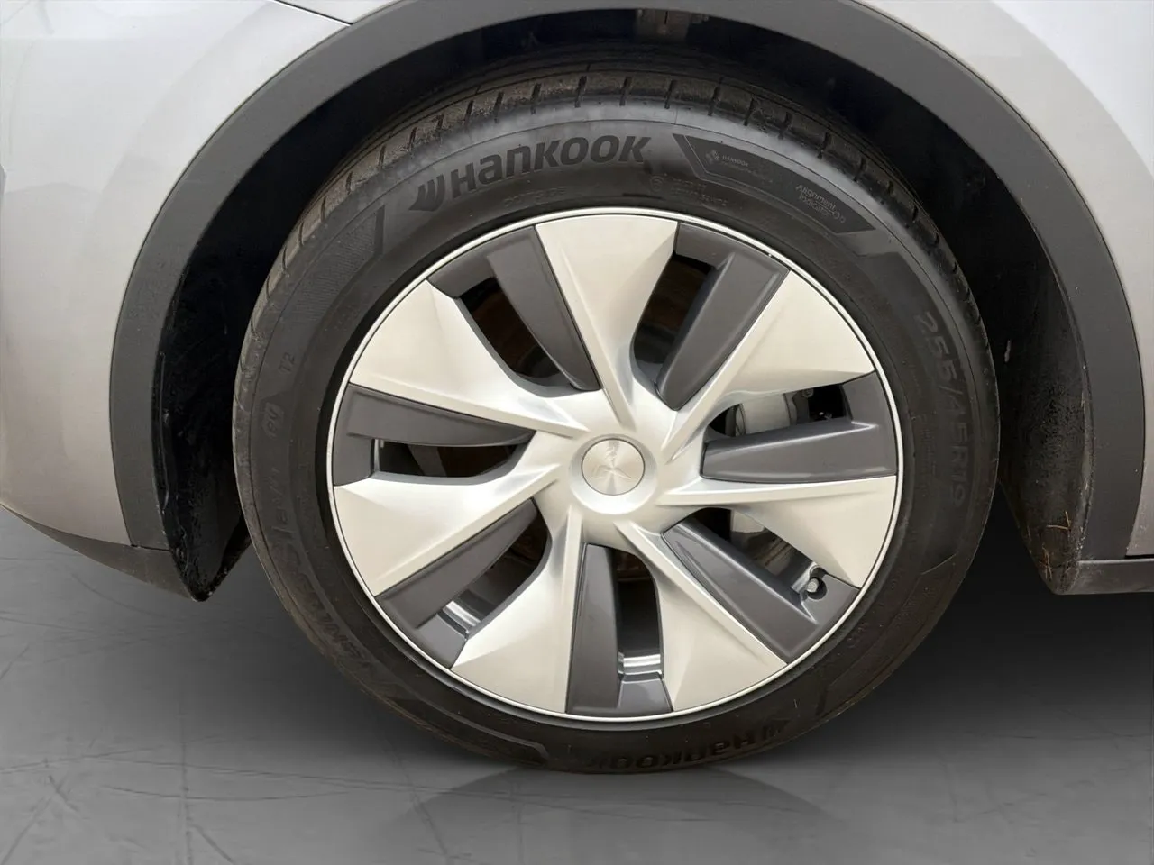 Tesla Model Y bild 30