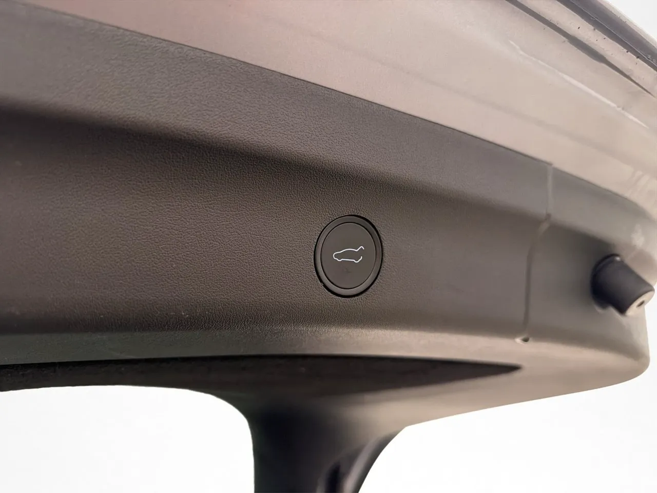 Tesla Model Y bild 27