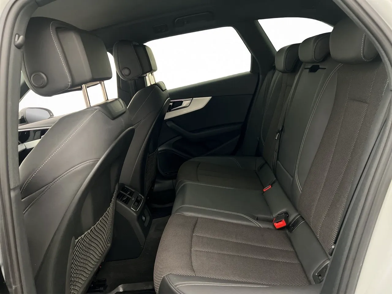 Audi A4 bild 26
