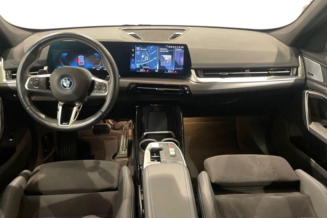 BMW iX1 bild 8