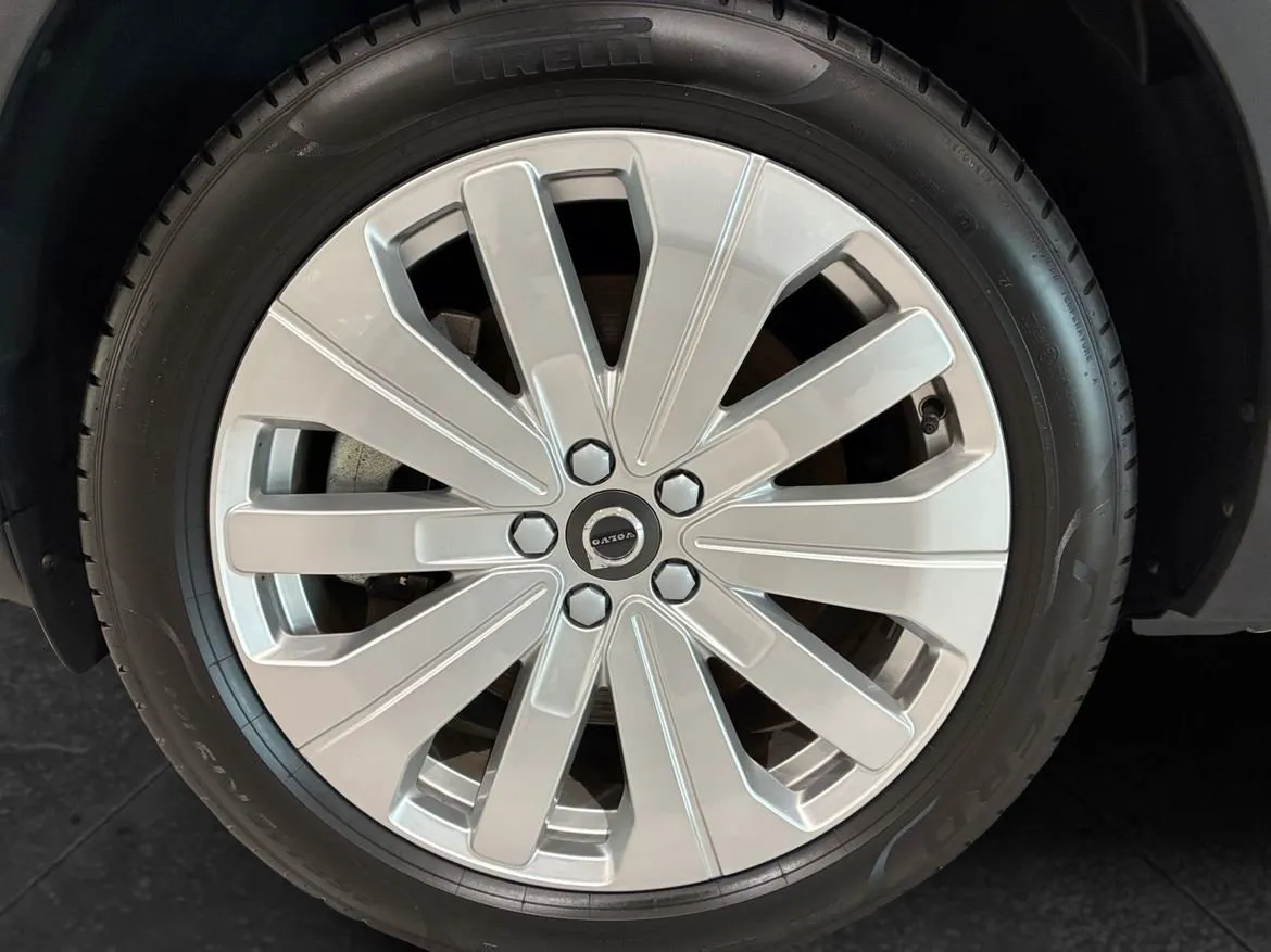 Volvo EX40 bild 9