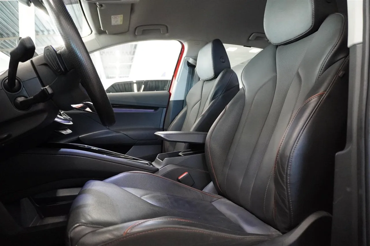 Skoda Enyaq bild 3