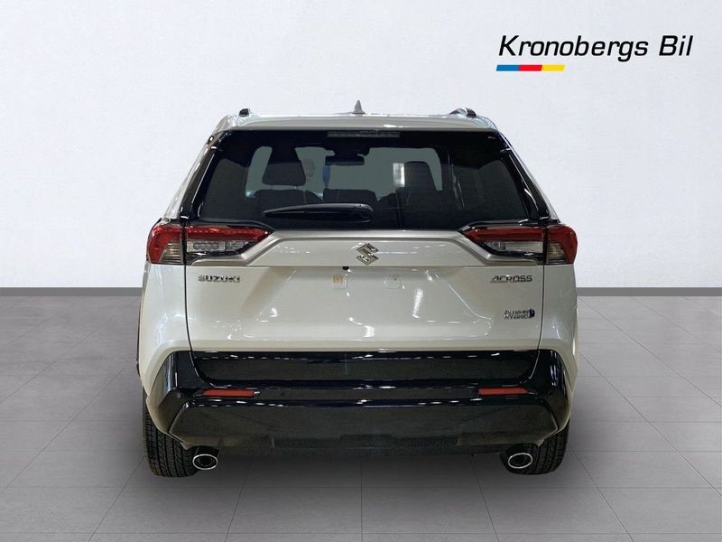 Suzuki Across bild 5