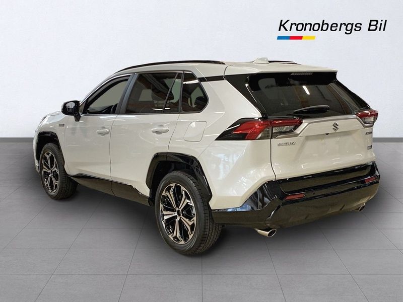 Suzuki Across bild 6