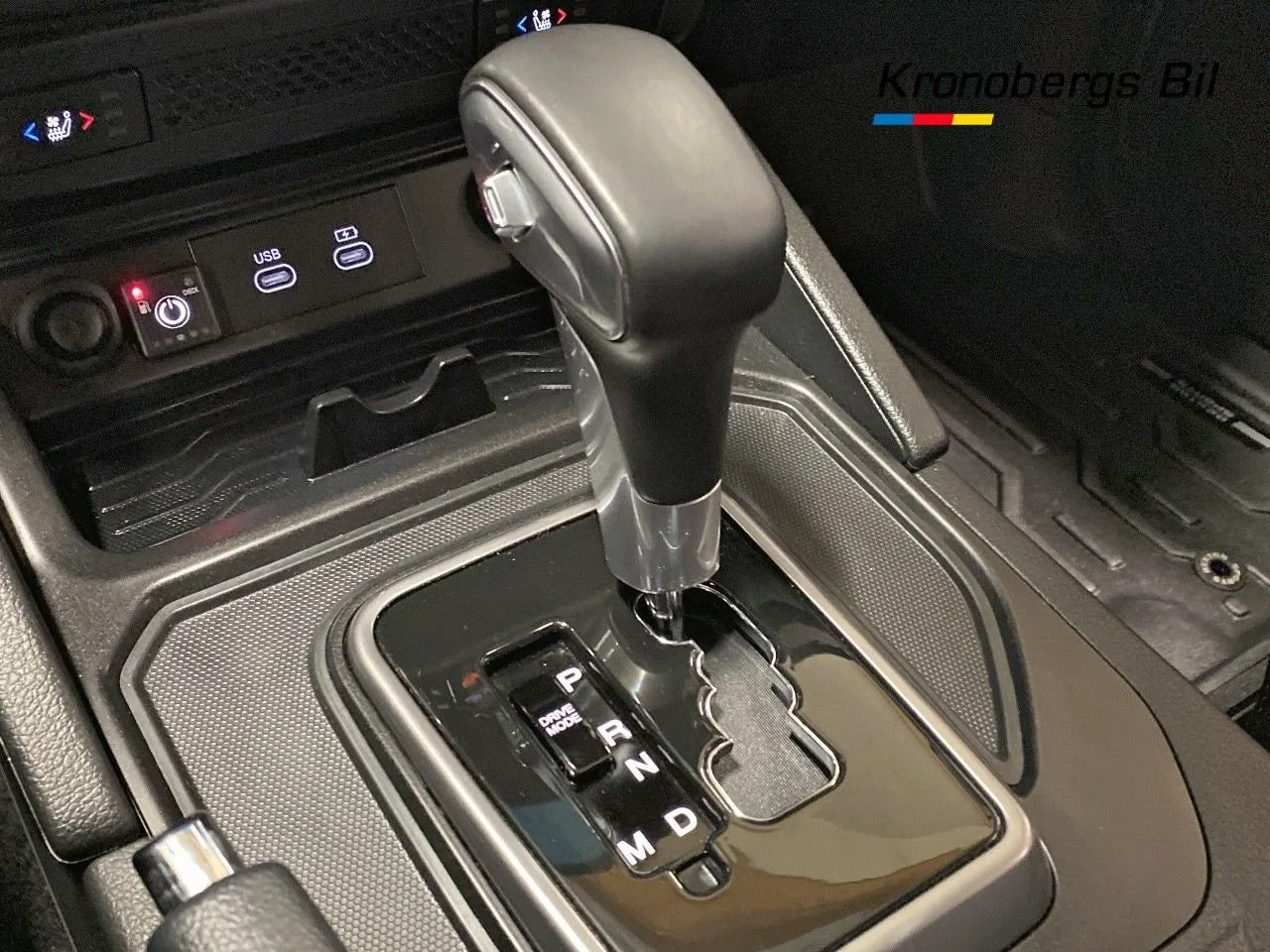 Vehicle image 22