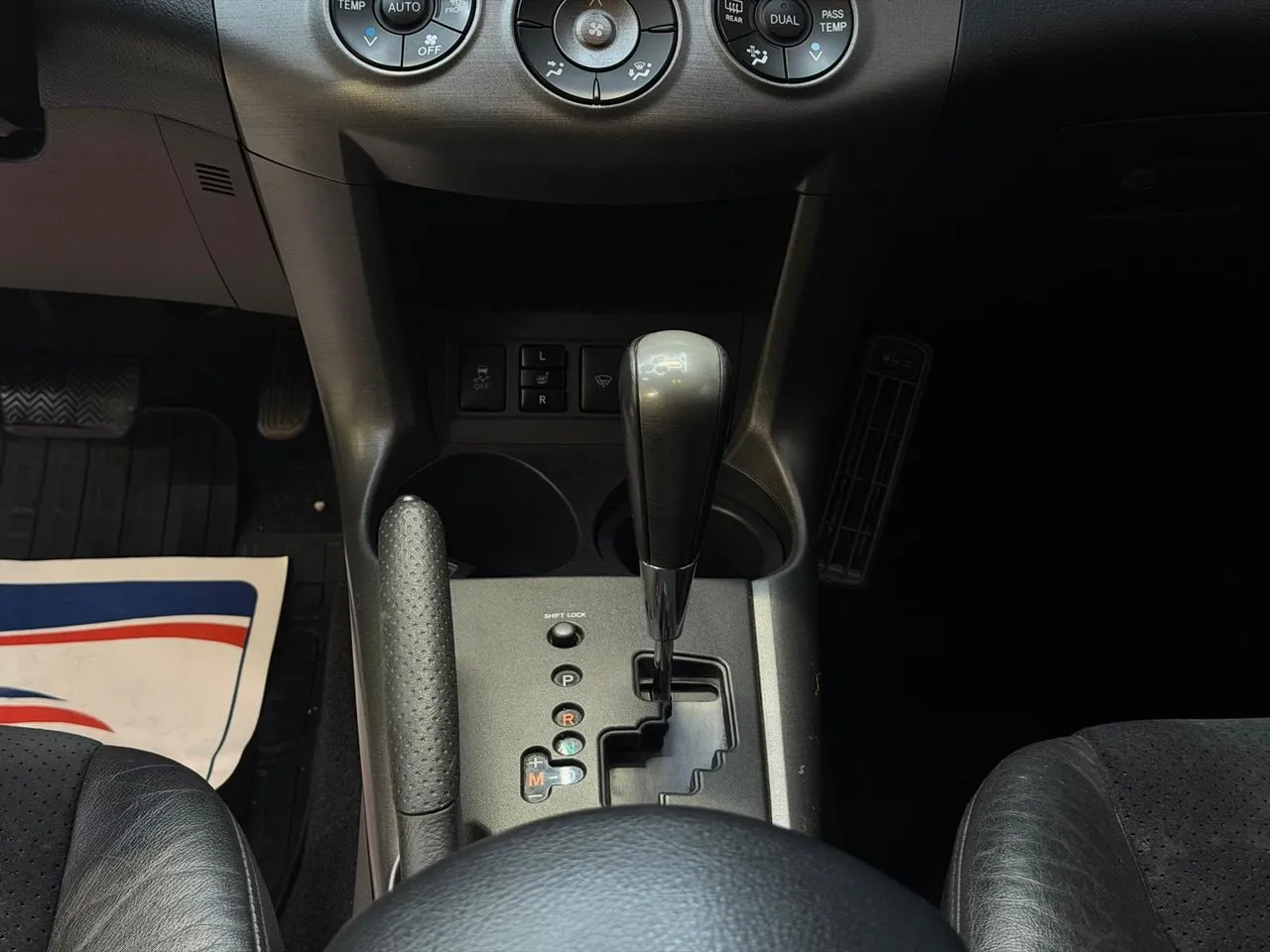 Toyota RAV4 bild 12