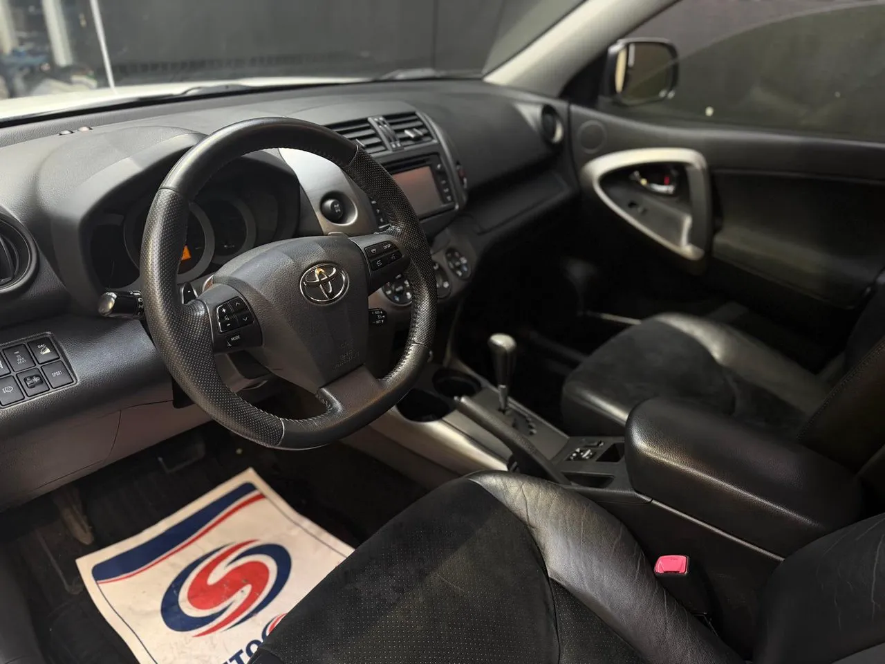 Toyota RAV4 bild 7