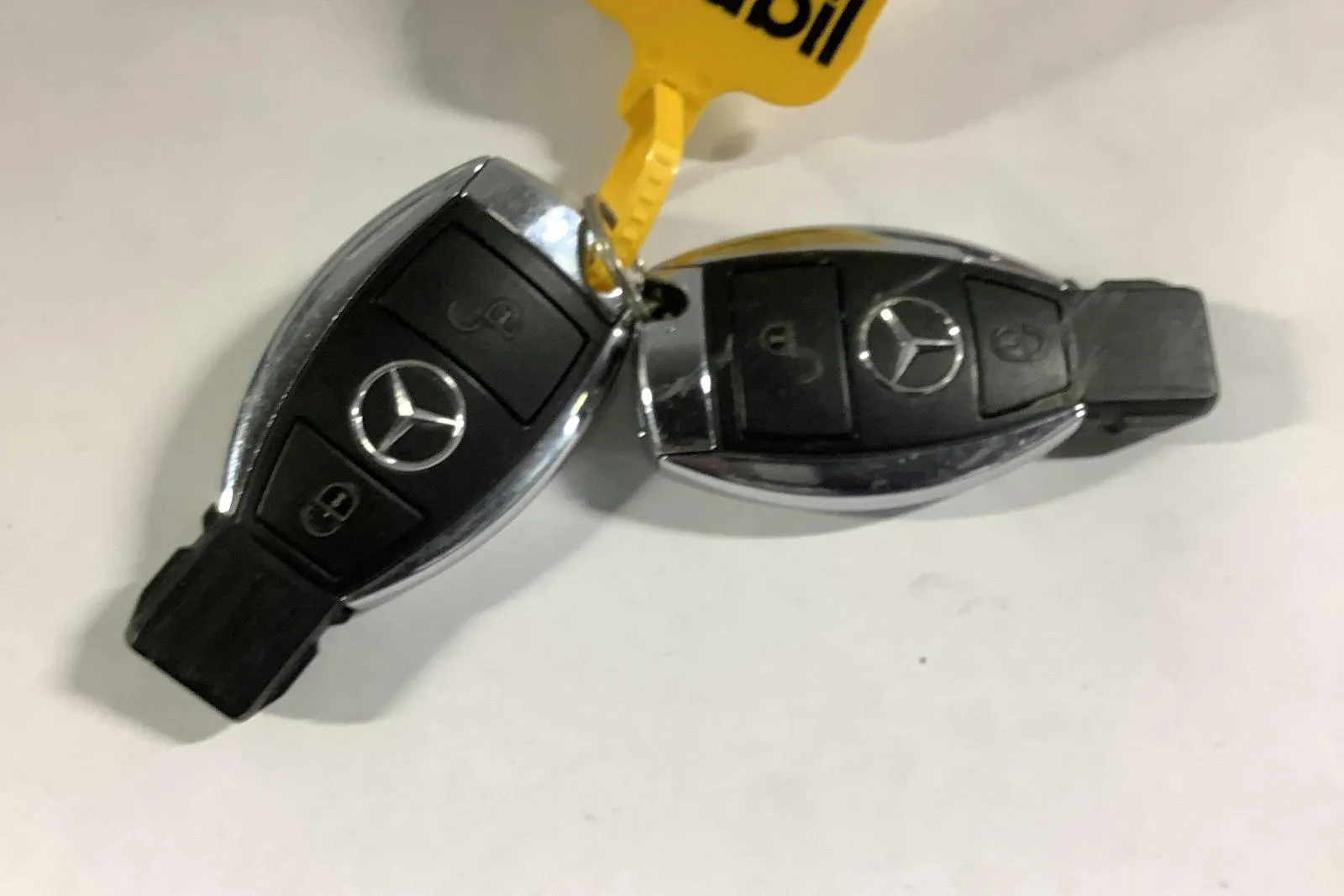 Mercedes GLC220 bild 15