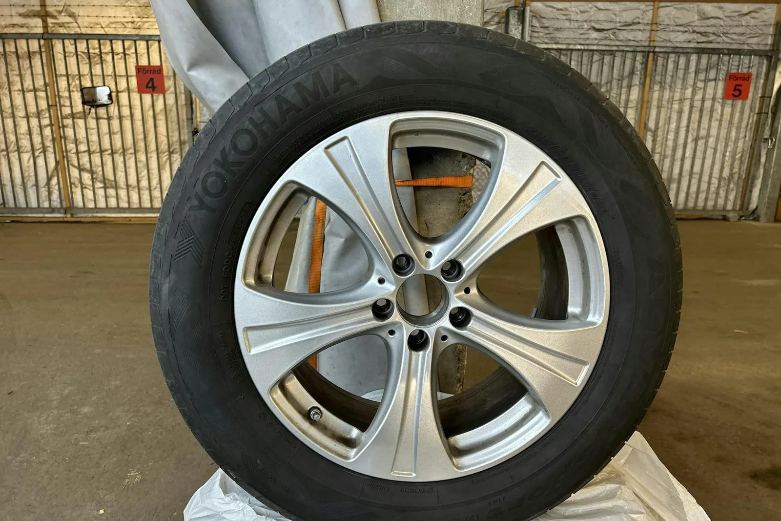 Mercedes GLC220 bild 14