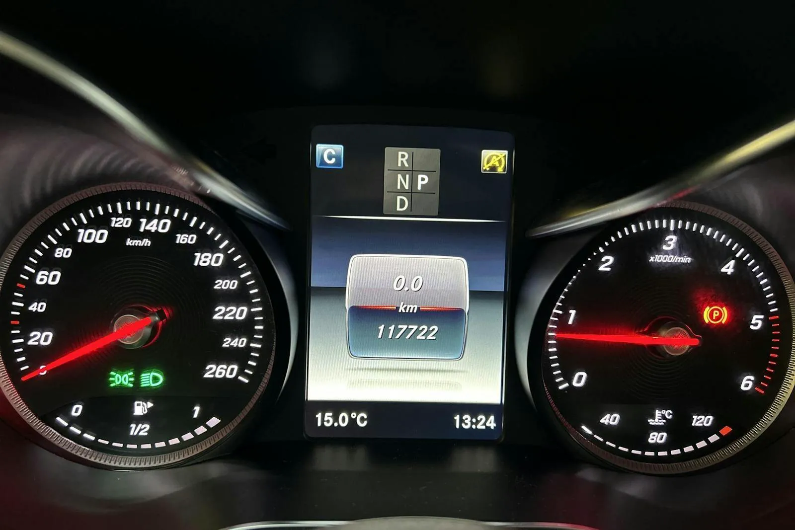 Mercedes GLC220 bild 10