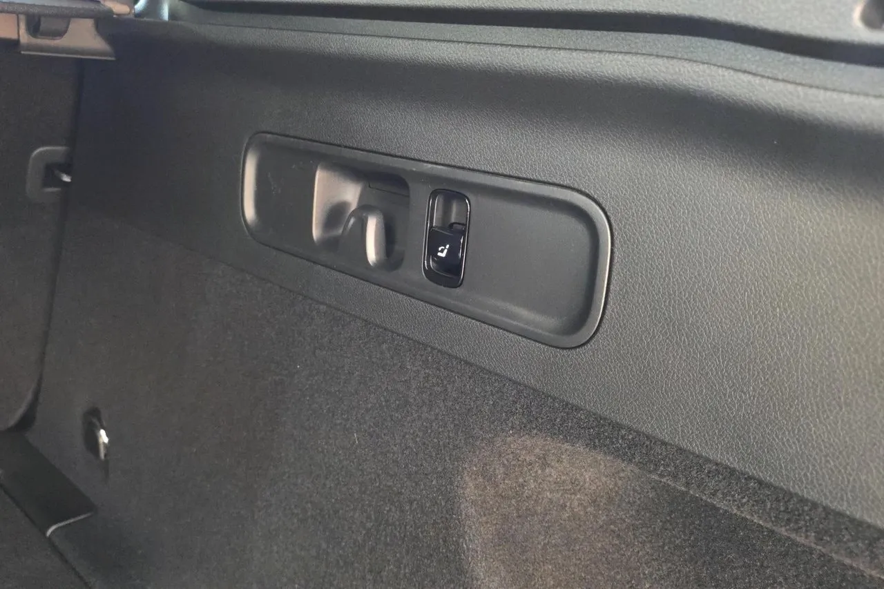 Mercedes GLC300 bild 14