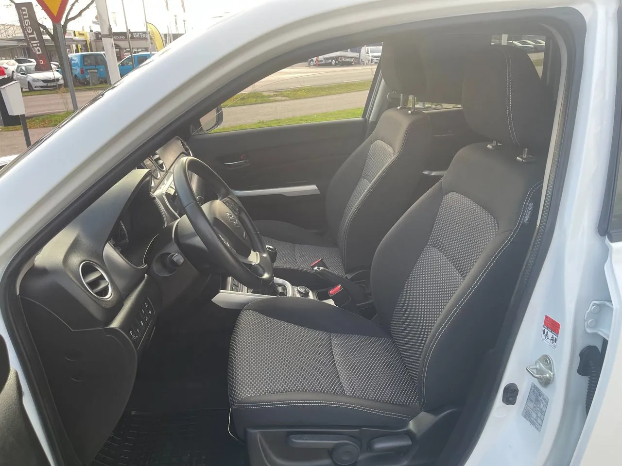 Suzuki Vitara bild 11