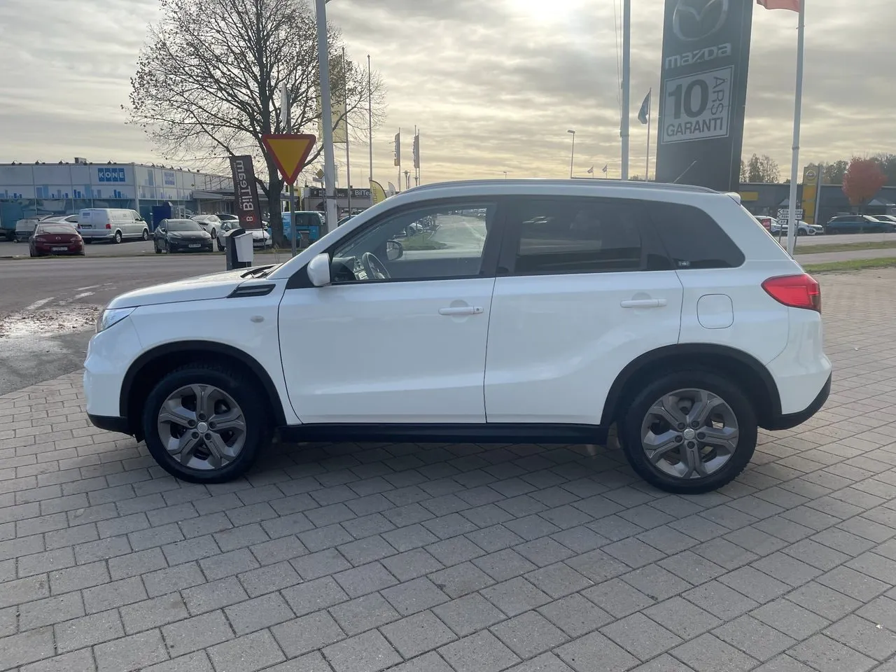 Suzuki Vitara bild 8