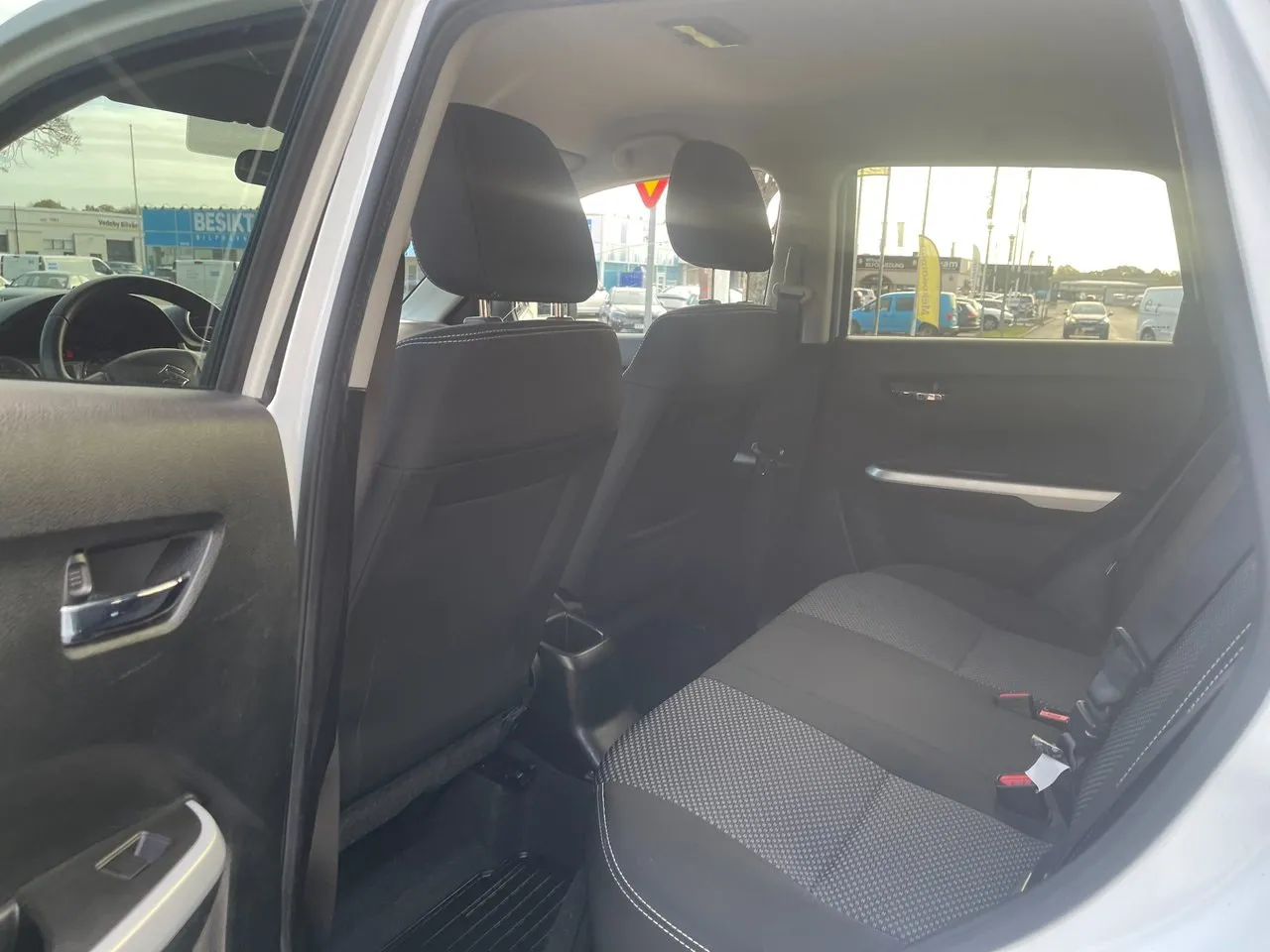 Suzuki Vitara bild 14