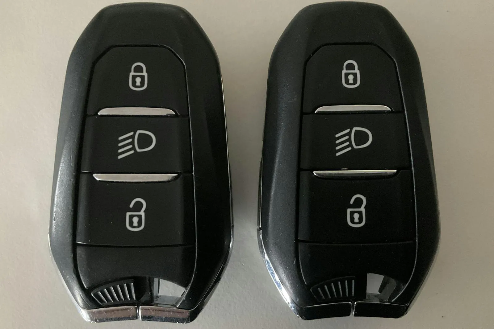 Peugeot 208 bild 18