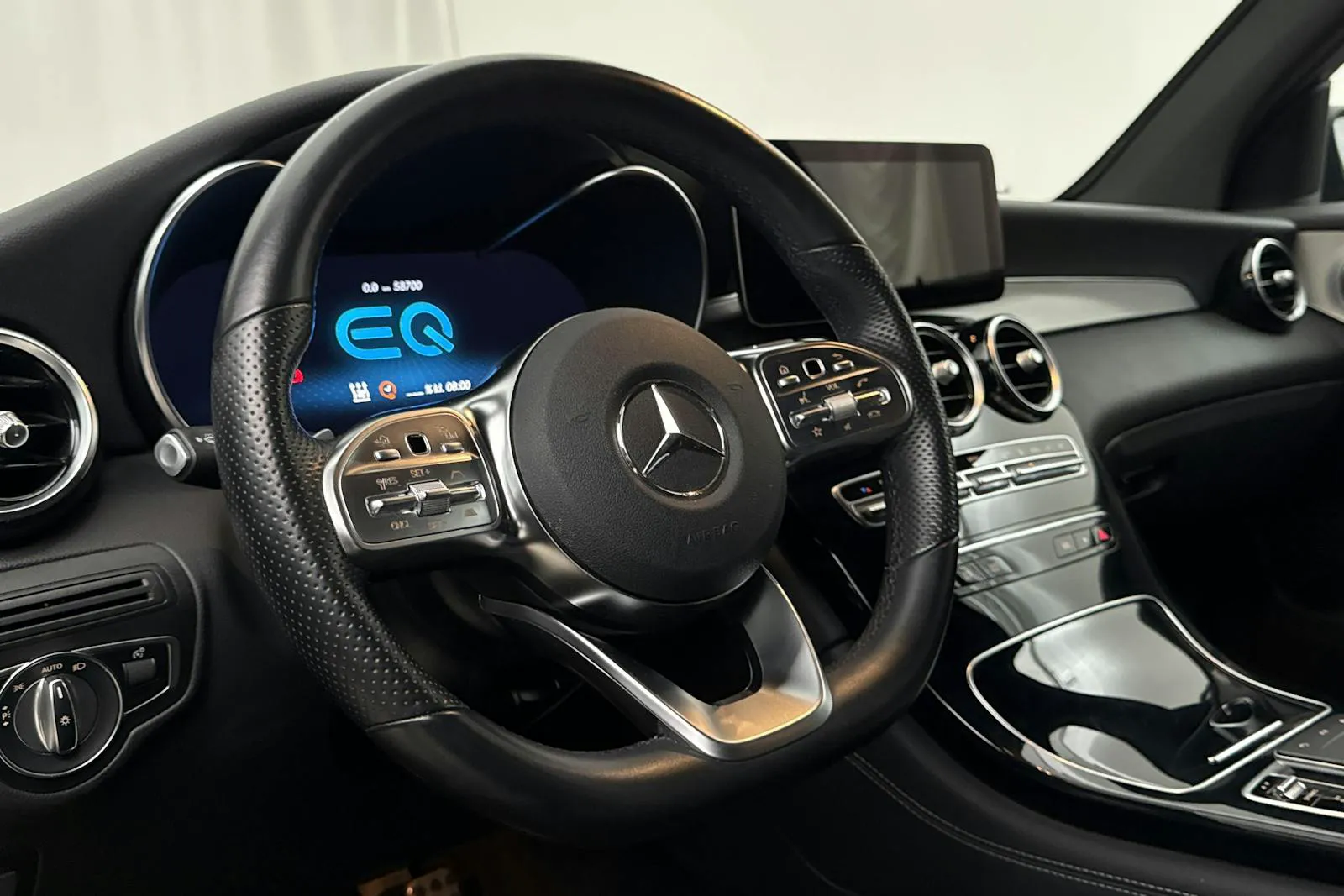 Mercedes GLC300 bild 15