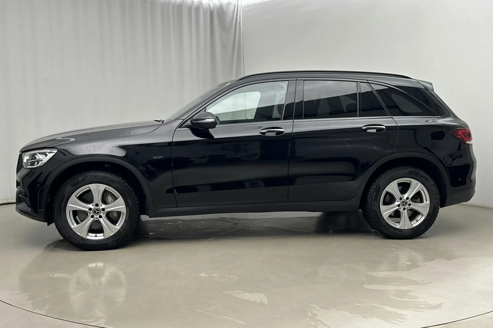 Mercedes GLC300 bild 2