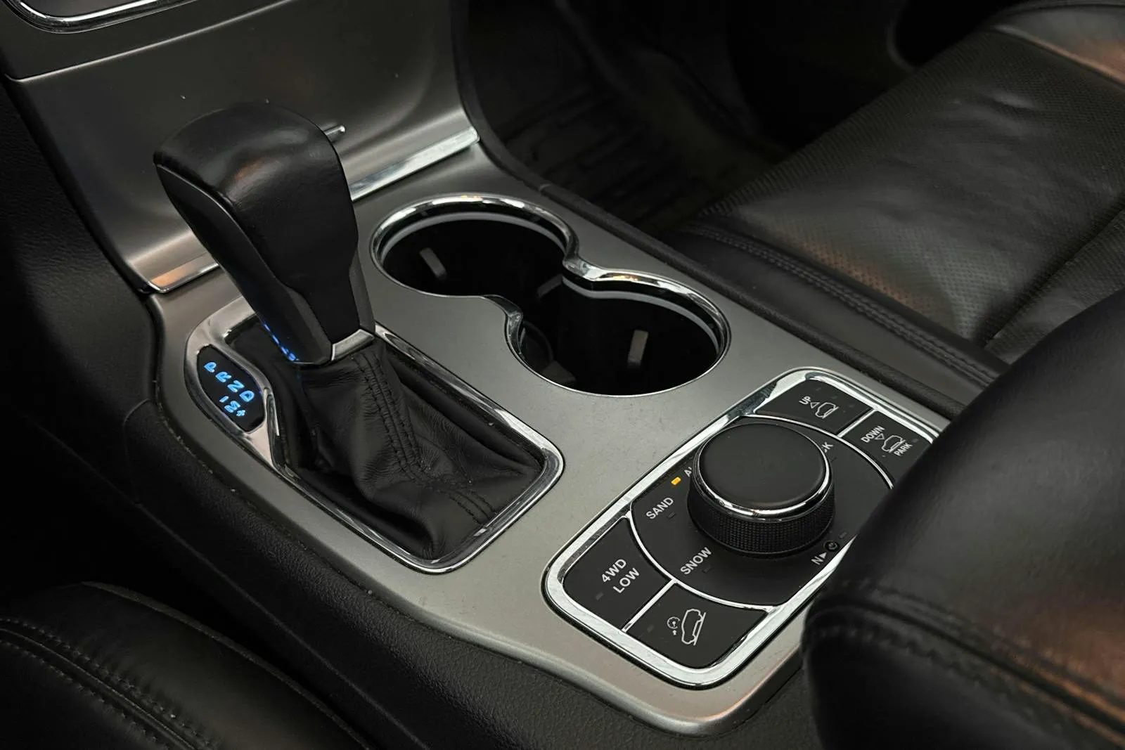 Jeep Grand Cherokee bild 17