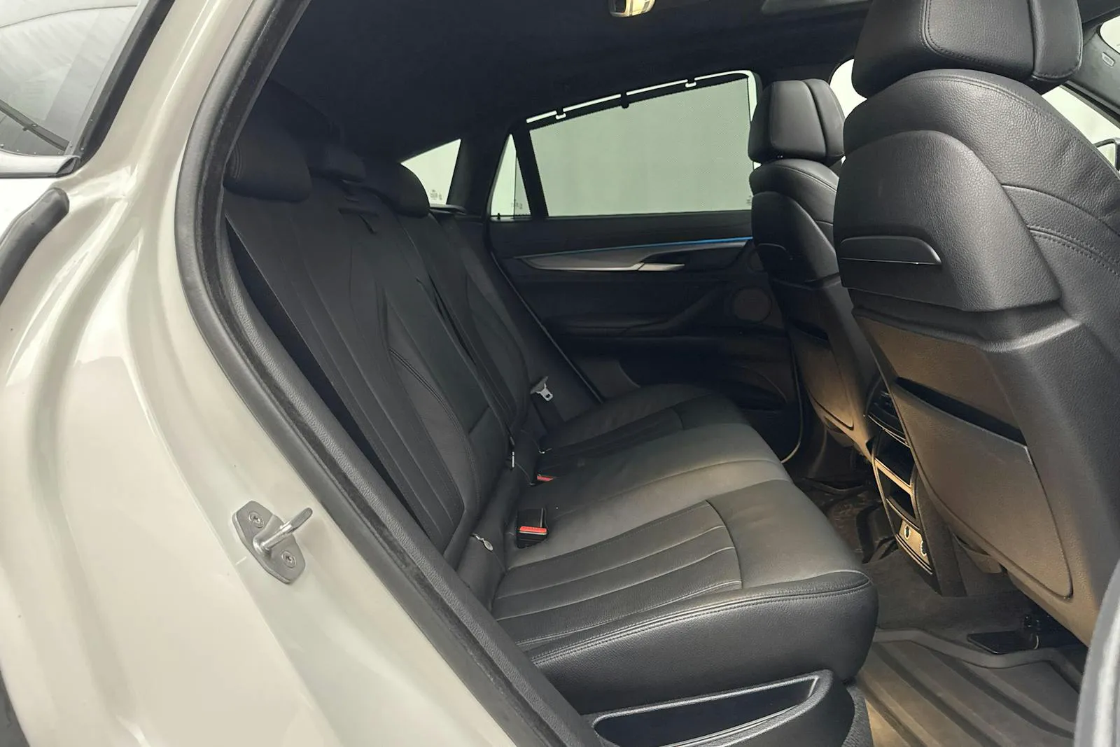 BMW X6 bild 8