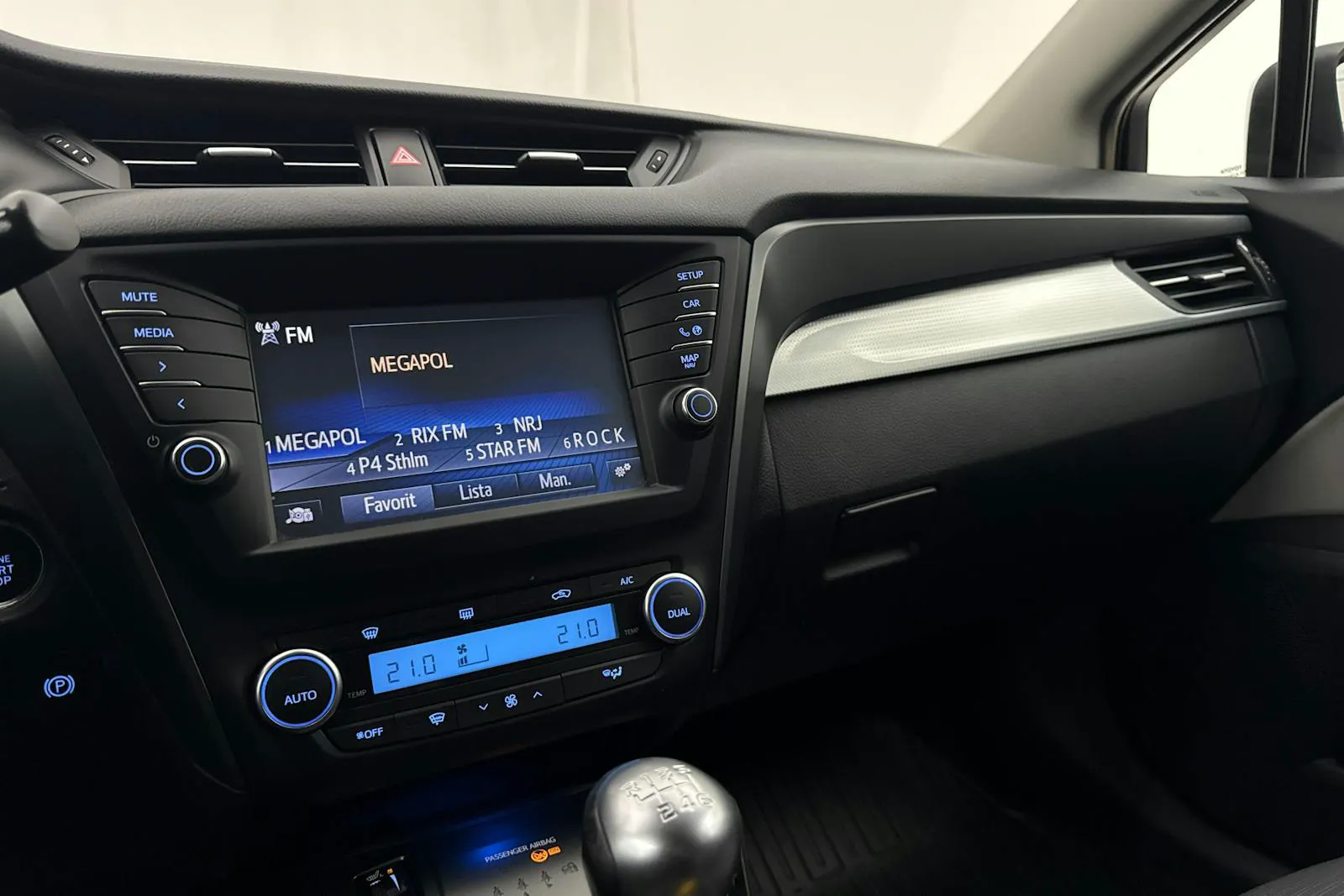 Toyota Avensis bild 13