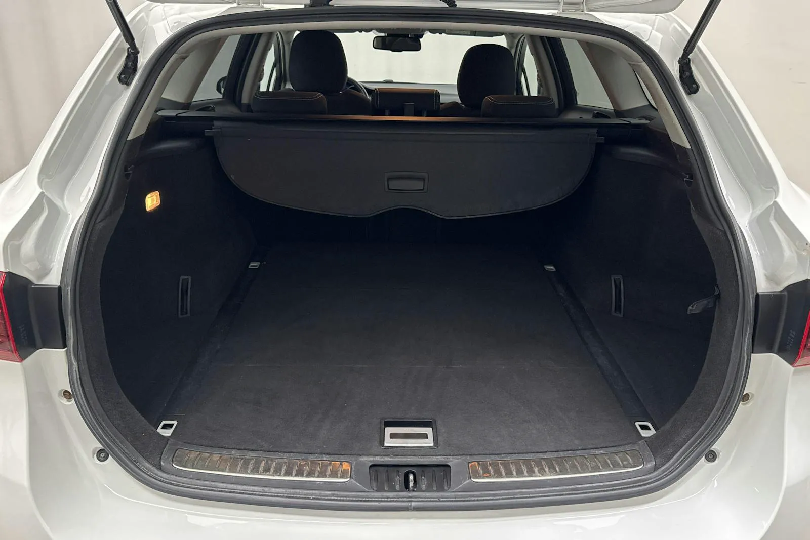 Toyota Avensis bild 9
