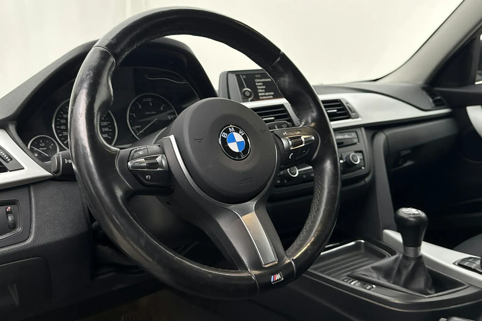 BMW 320 bild 13