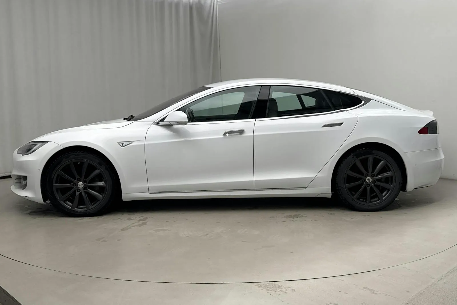 Tesla Model S bild 2
