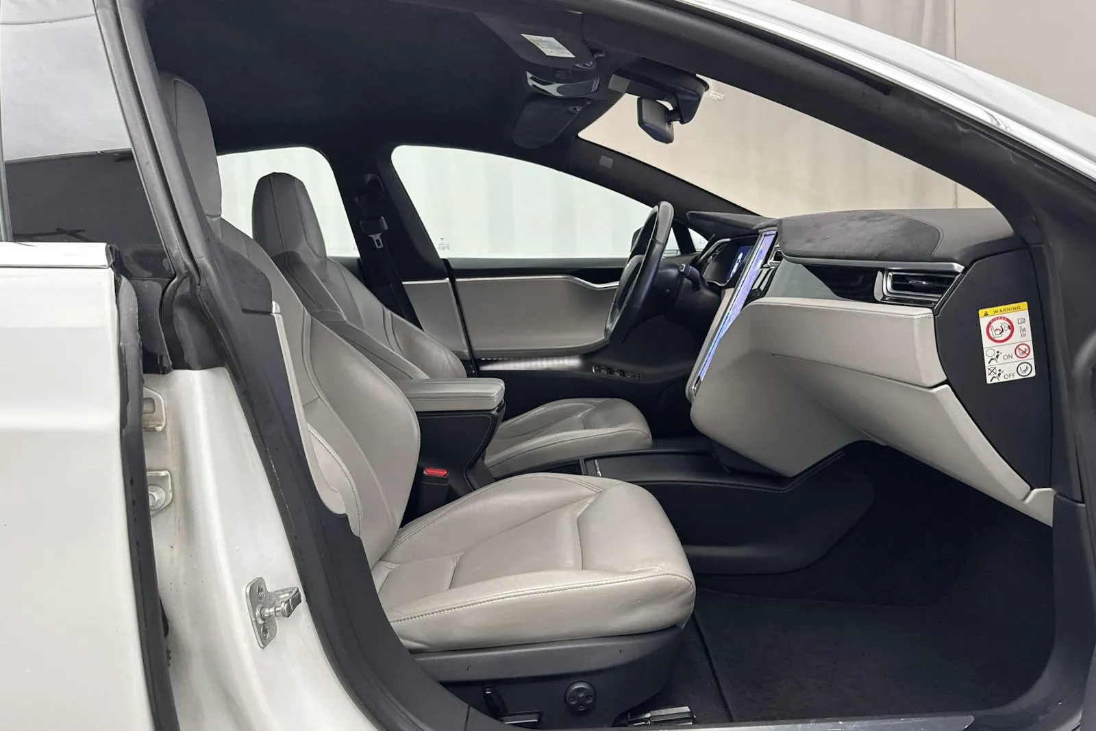 Tesla Model S bild 7