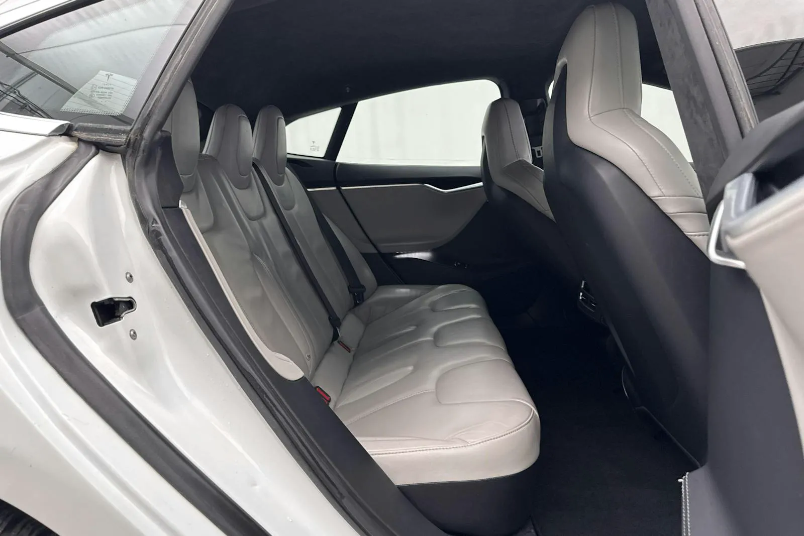 Tesla Model S bild 8