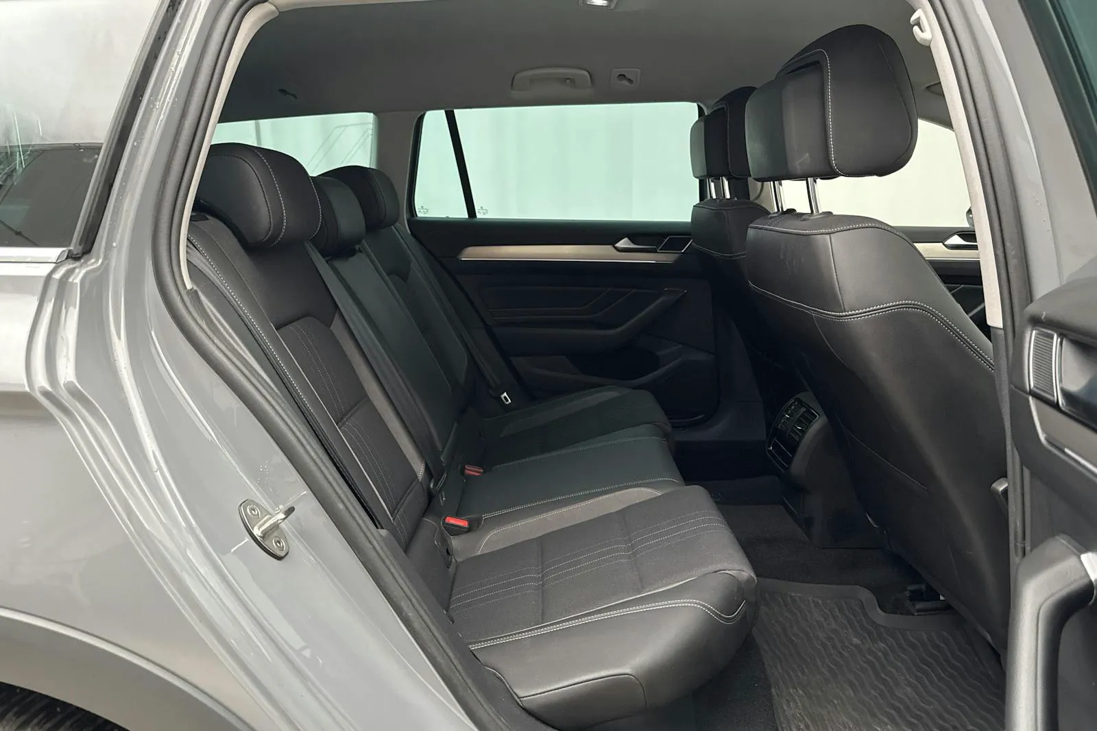 Volkswagen Passat bild 8