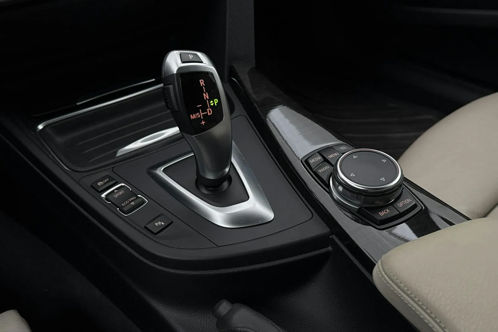 BMW 320 bild 17