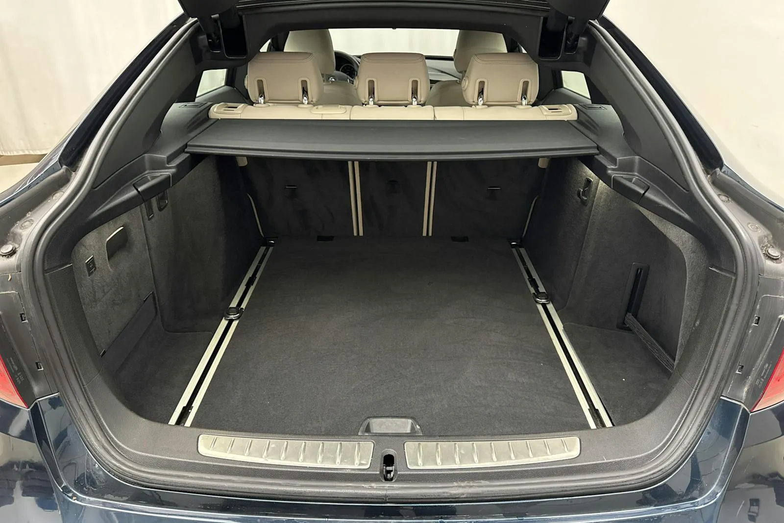 BMW 320 bild 9