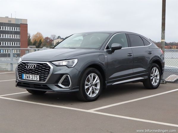 Audi Q3 Sportback 45 TFSI e Plug-In 245hk S/V-hjul Moms - 2024