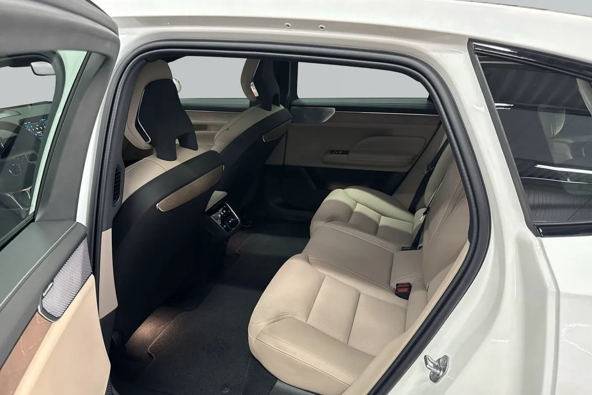 Volvo ES90 bild 7