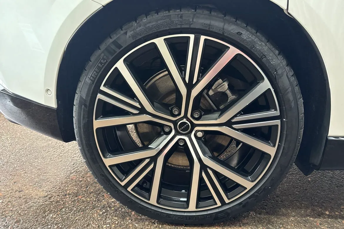 Volvo ES90 bild 19