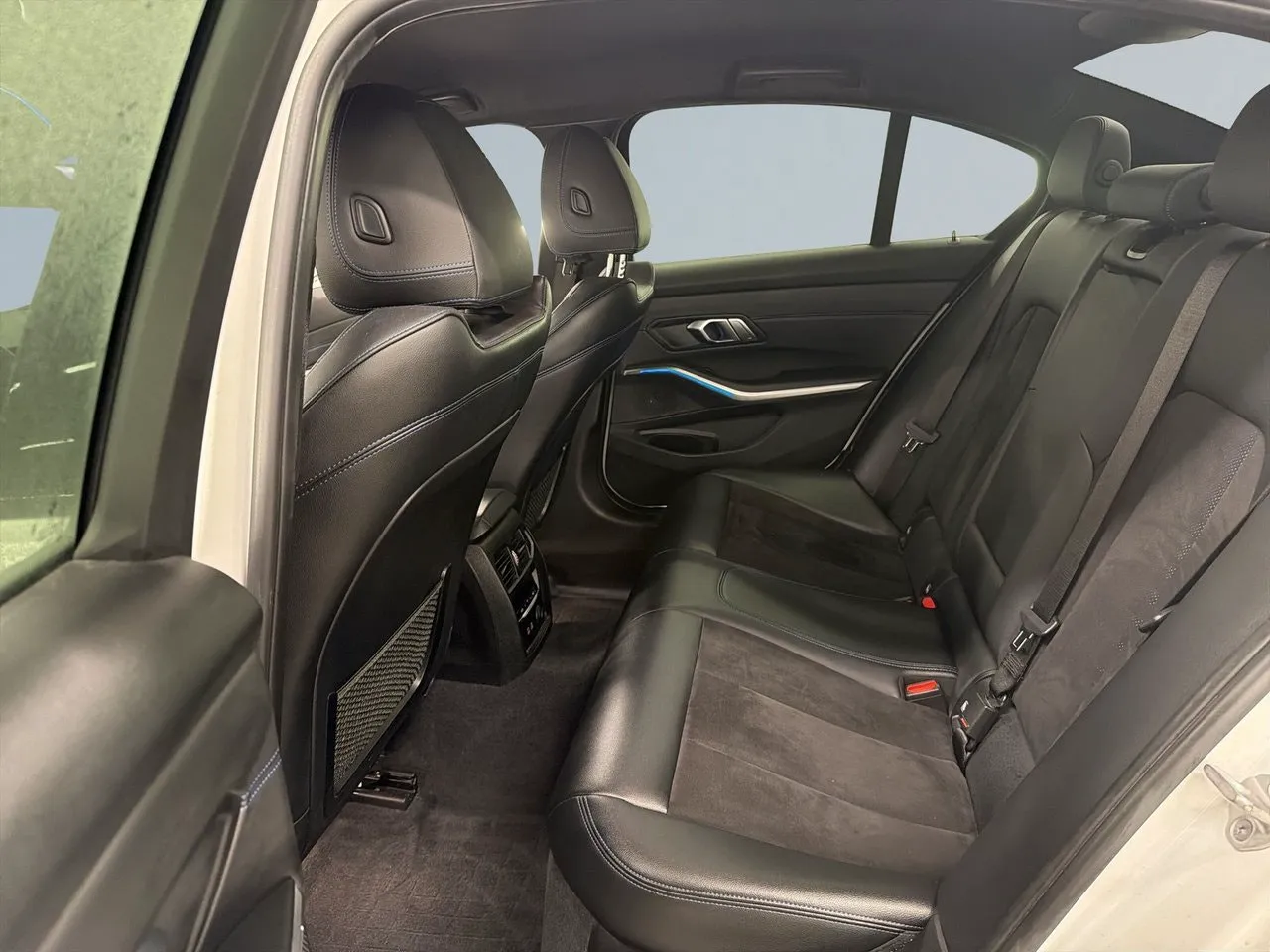 BMW 330 bild 13