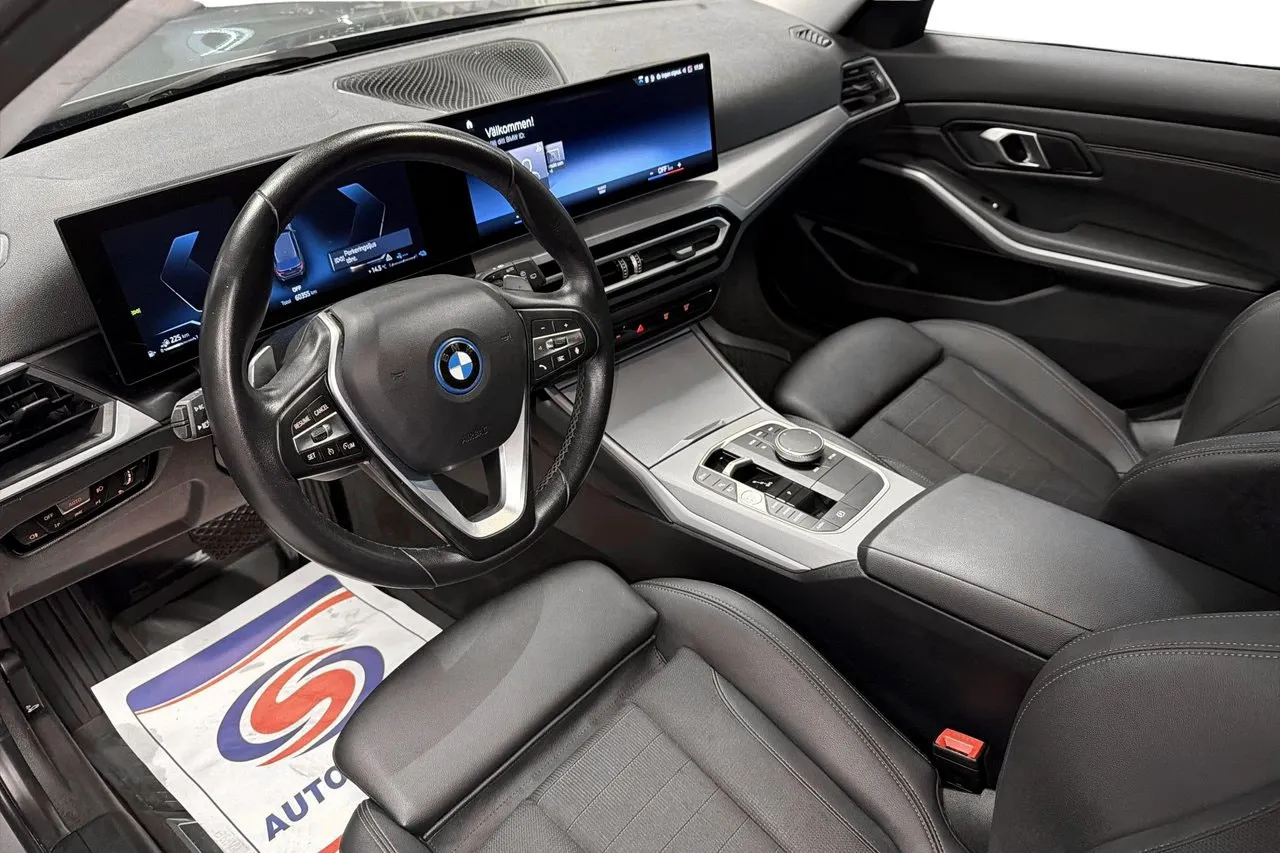 BMW 330 bild 10