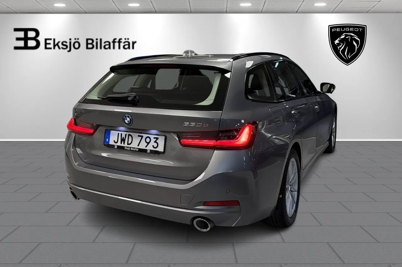 BMW 330 bild 5