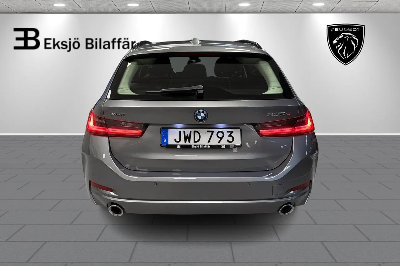 BMW 330 bild 6